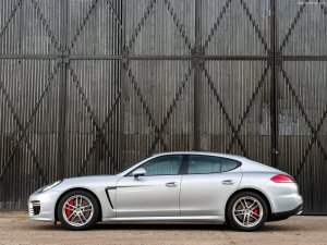 korncars-porsche-panamera-v6-5